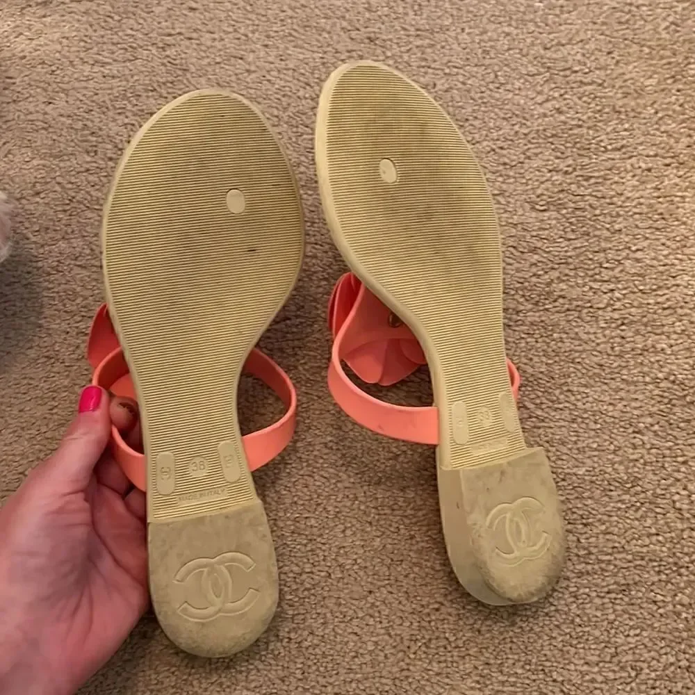 Authentic Chanel Sandal 38 pink/white